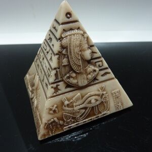 Vintage Egyptian Egypt King Tut Tutankhamen Pharaoh Pyramid... Circa 1960's...